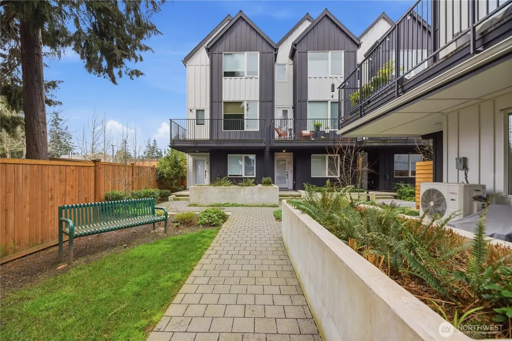 13339 Greenwood Avenue N Seattle WA 98133