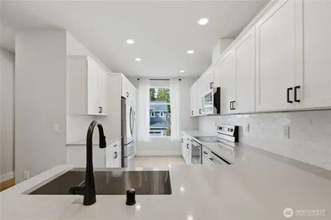 13339 Greenwood Avenue N Seattle WA 98133