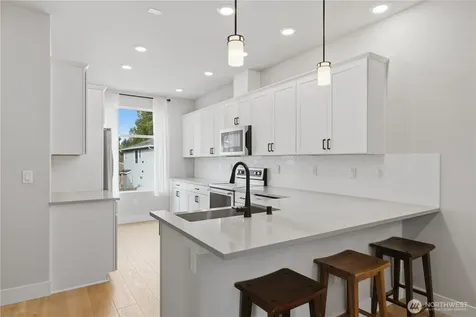 13339 Greenwood Avenue N Seattle WA 98133