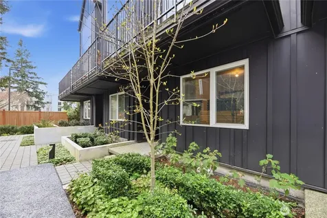 13339 Greenwood Avenue N Seattle WA 98133