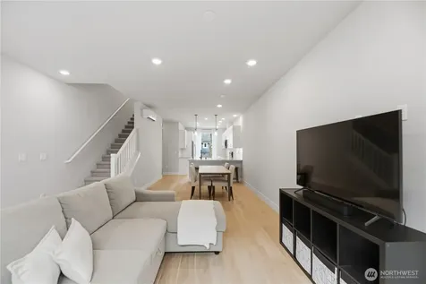 13339 Greenwood Avenue N Seattle WA 98133