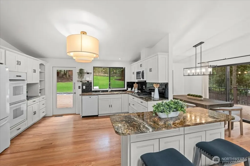 14702 255th Avenue SE Issaquah WA 98027