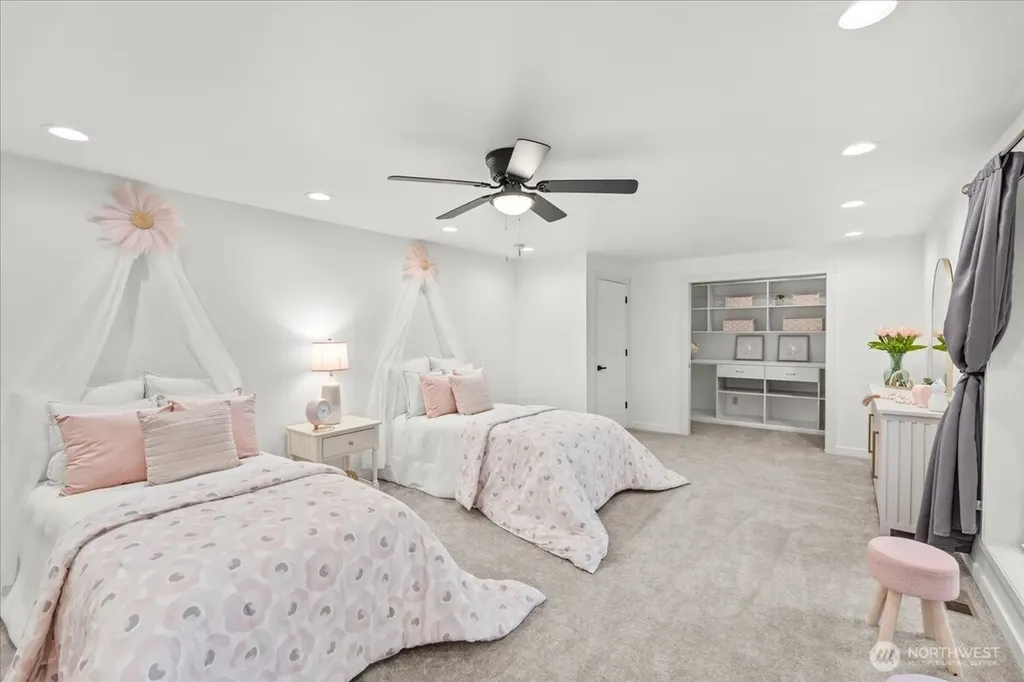 14702 255th Avenue SE Issaquah WA 98027