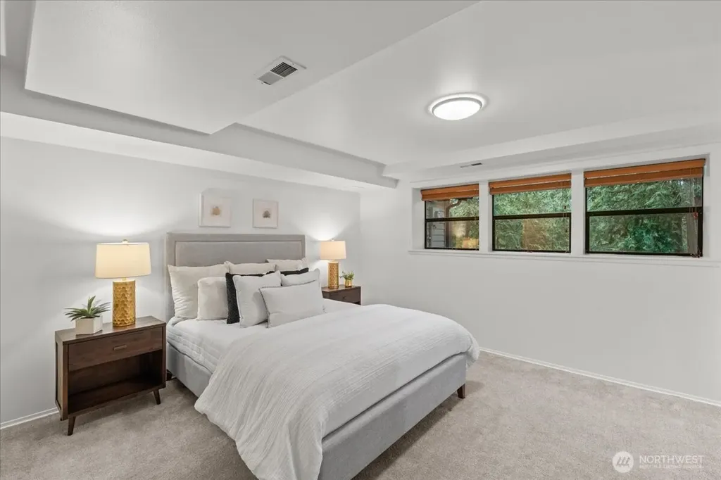 14702 255th Avenue SE Issaquah WA 98027