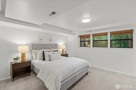14702 255th Avenue SE Issaquah WA 98027