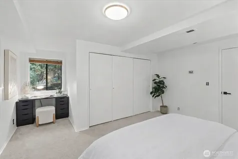14702 255th Avenue SE Issaquah WA 98027