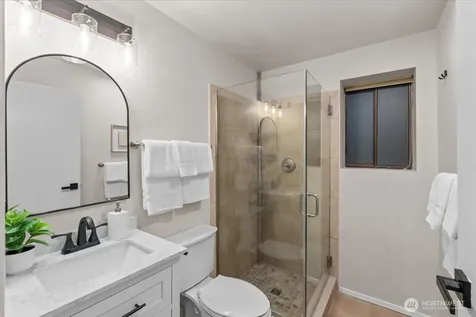 14702 255th Avenue SE Issaquah WA 98027