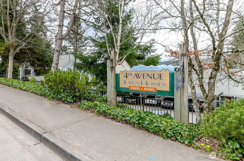 19905 4th Avenue NE Poulsbo WA 98370