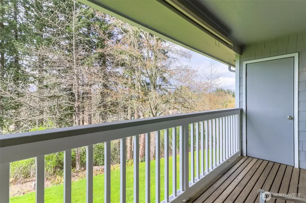 19905 4th Avenue NE Poulsbo WA 98370