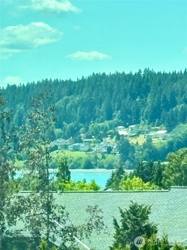 19905 4th Avenue NE Poulsbo WA 98370