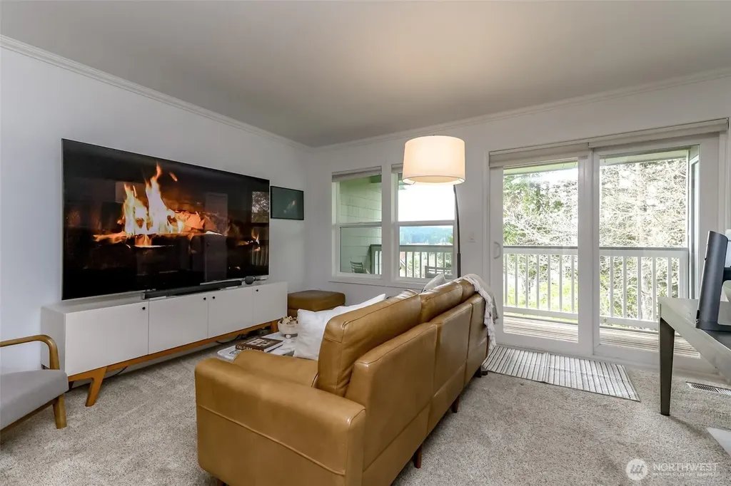 19905 4th Avenue NE Poulsbo WA 98370