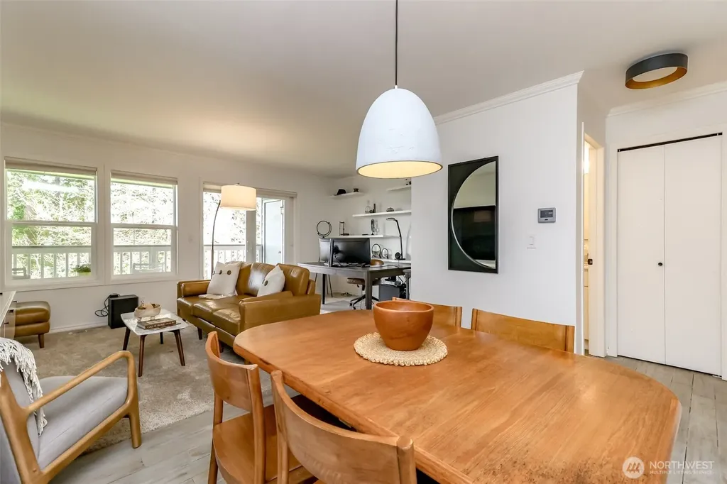 19905 4th Avenue NE Poulsbo WA 98370