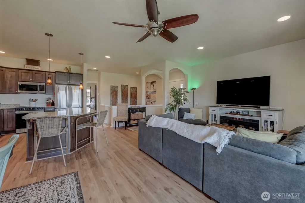 23318 Sunserra Loop NW Quincy WA 98848