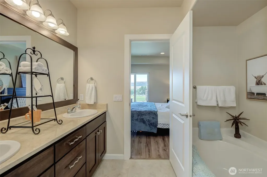 23318 Sunserra Loop NW Quincy WA 98848