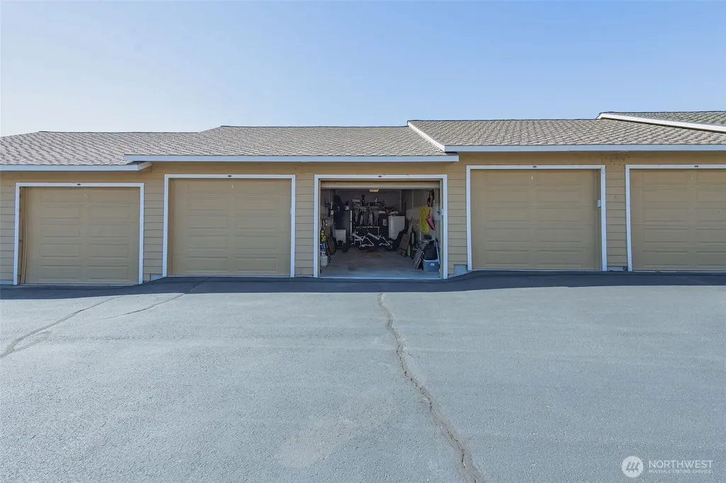 23318 Sunserra Loop NW Quincy WA 98848