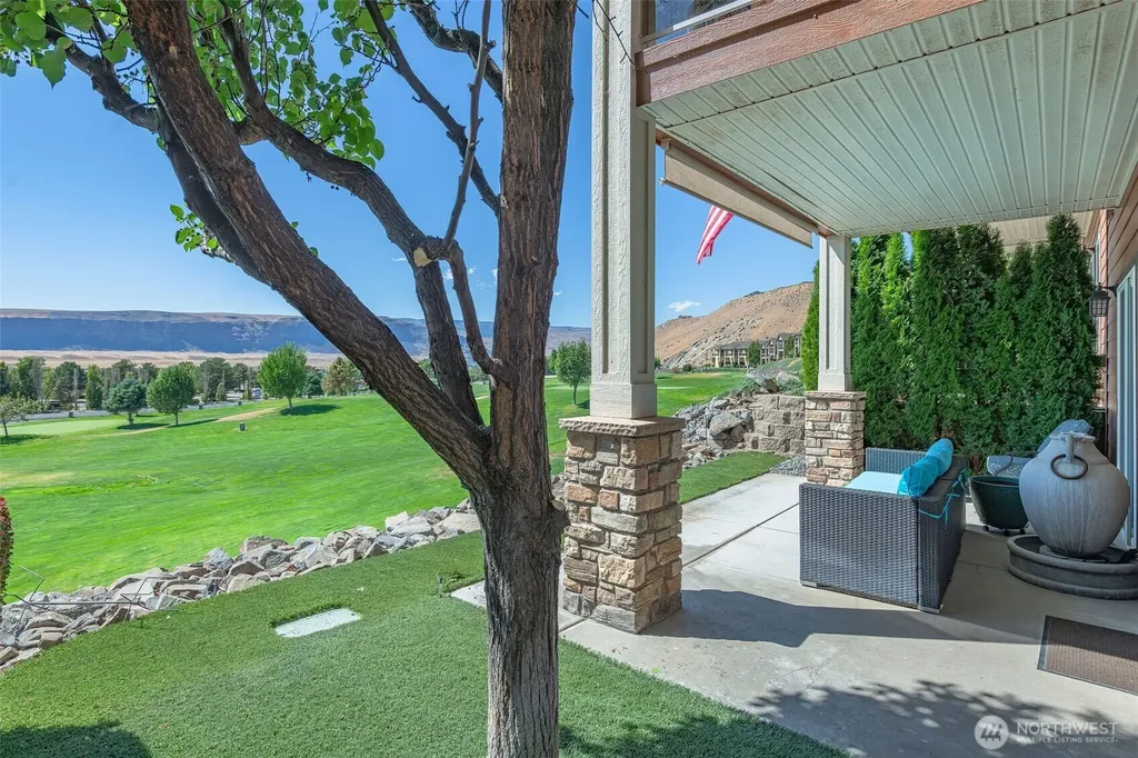 23318 Sunserra Loop NW Quincy WA 98848