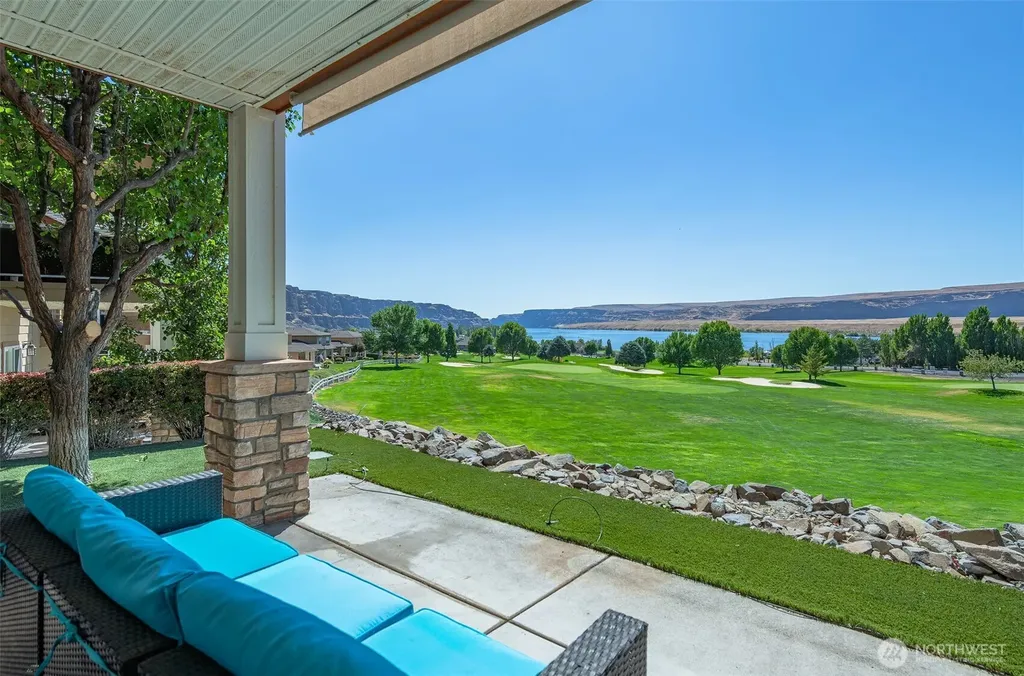 23318 Sunserra Loop NW Quincy WA 98848