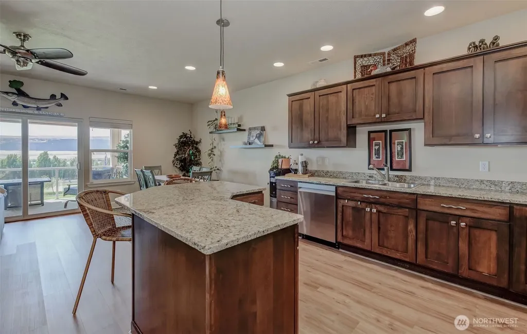 23318 Sunserra Loop NW Quincy WA 98848