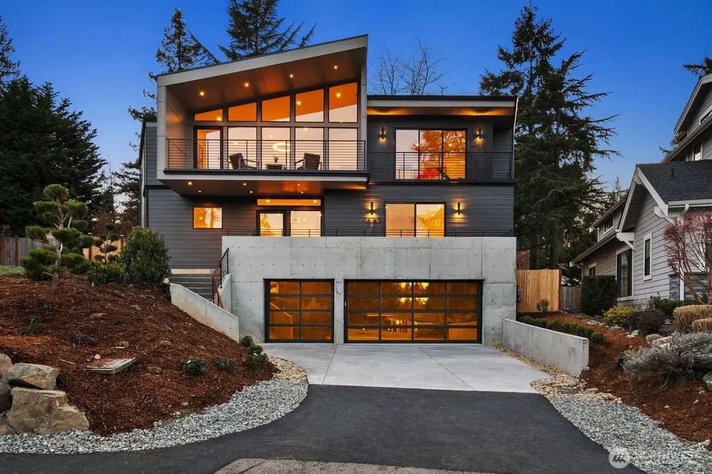 1653 105th Avenue SE Bellevue WA 98004