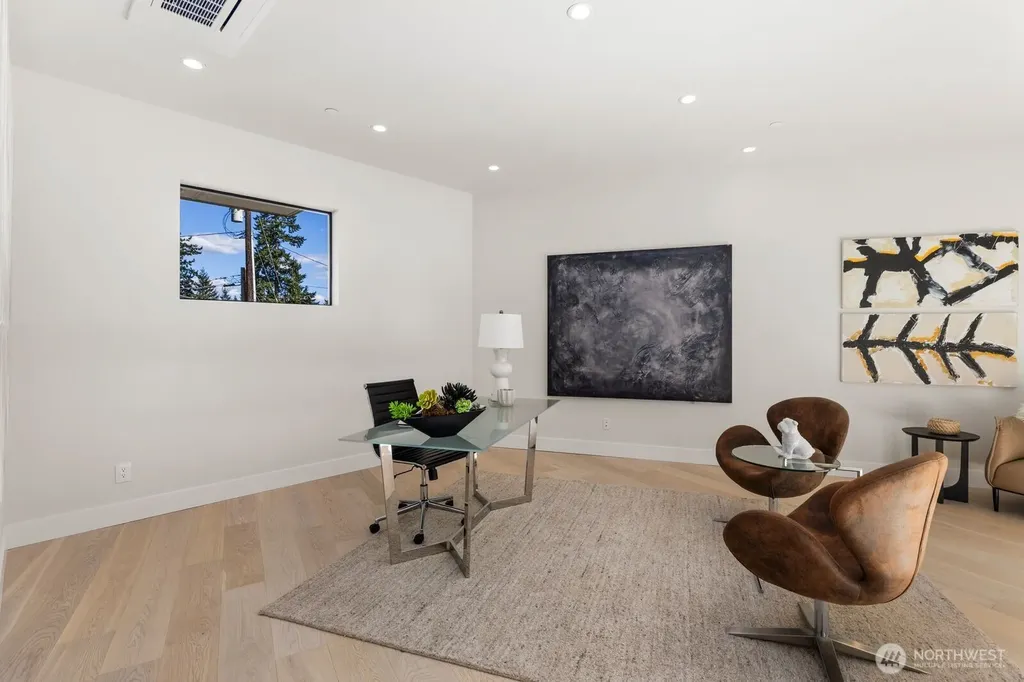 1653 105th Avenue SE Bellevue WA 98004