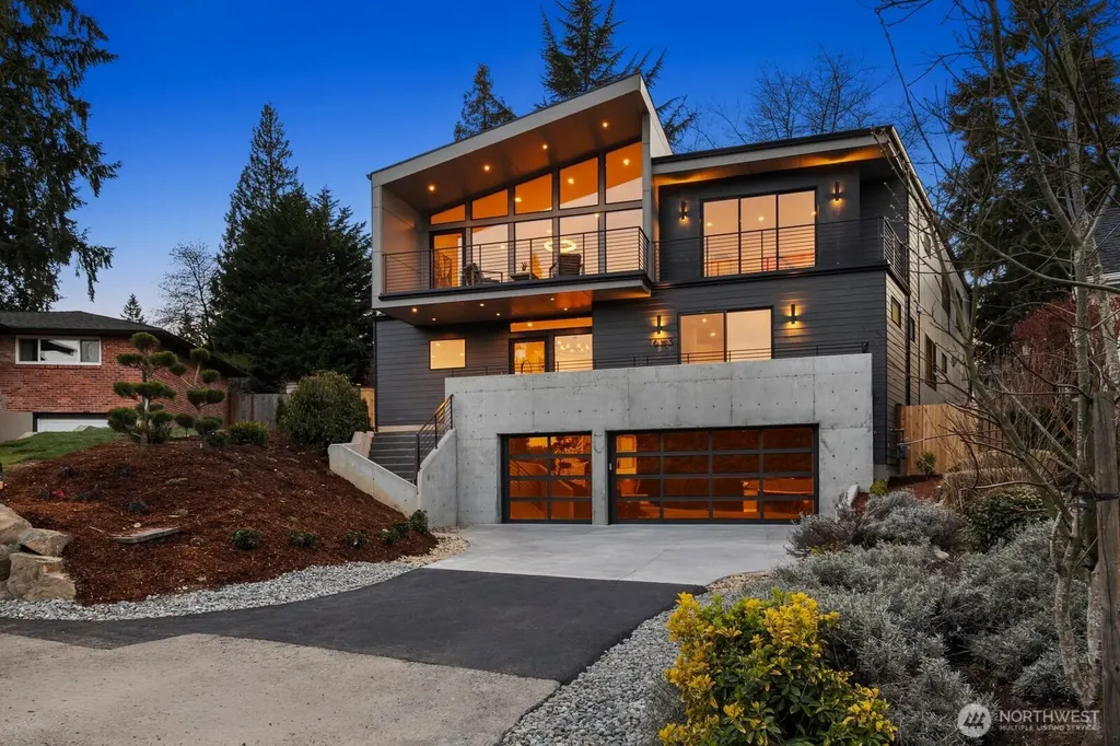 1653 105th Avenue SE Bellevue WA 98004