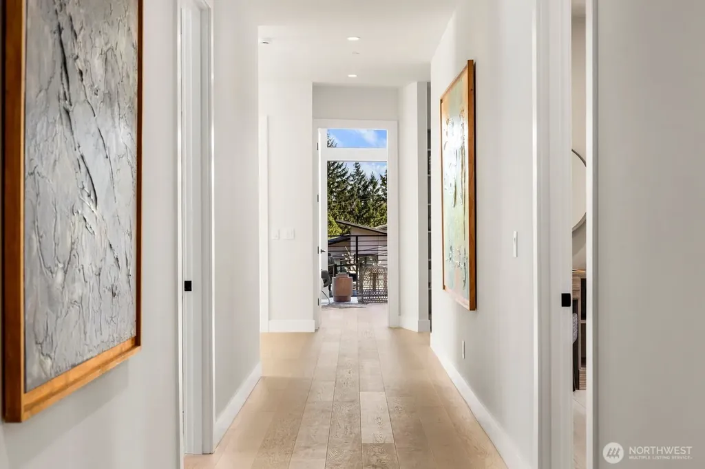 1653 105th Avenue SE Bellevue WA 98004