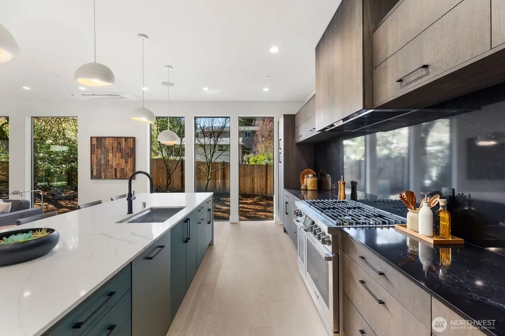 1653 105th Avenue SE Bellevue WA 98004