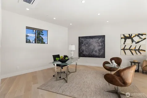 1653 105th Avenue SE Bellevue WA 98004