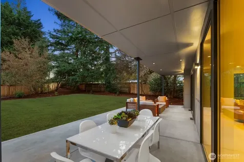 1653 105th Avenue SE Bellevue WA 98004