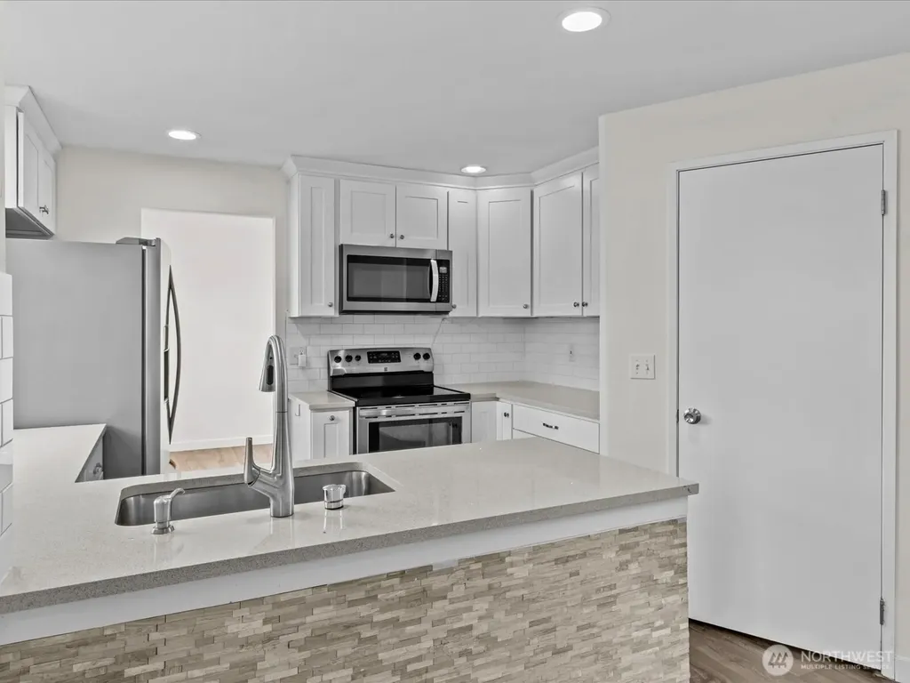 21234 SE 280th Street Maple Valley WA 98038