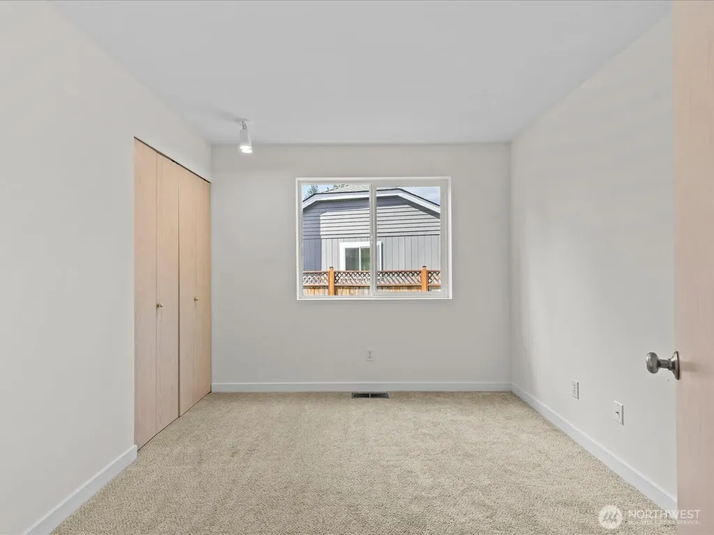 21234 SE 280th Street Maple Valley WA 98038