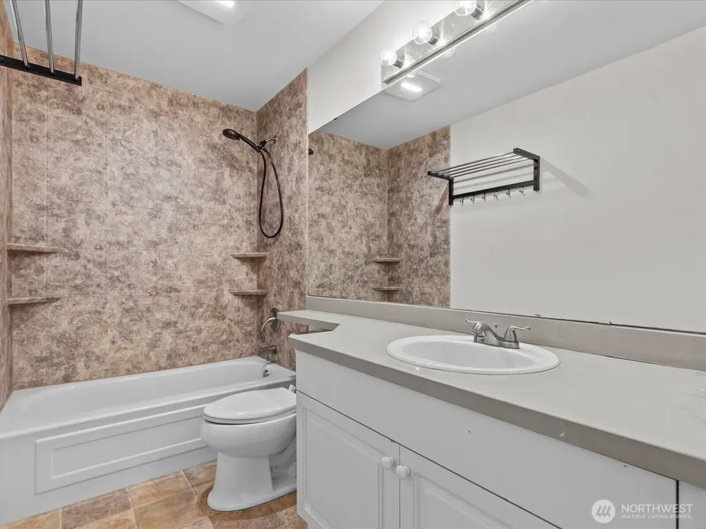 21234 SE 280th Street Maple Valley WA 98038