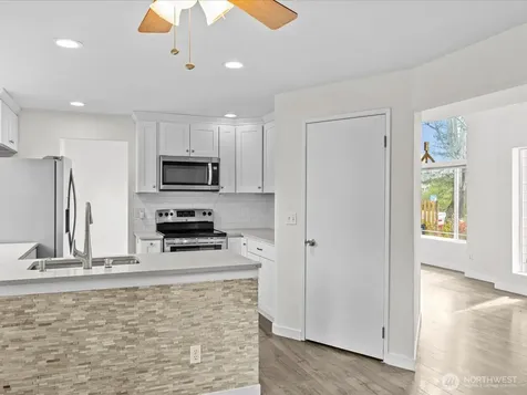 21234 SE 280th Street Maple Valley WA 98038