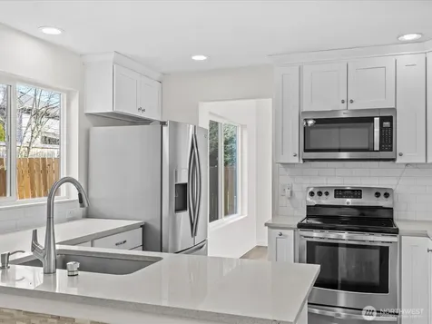 21234 SE 280th Street Maple Valley WA 98038