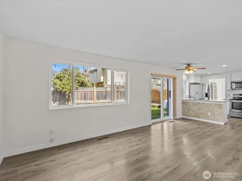 21234 SE 280th Street Maple Valley WA 98038