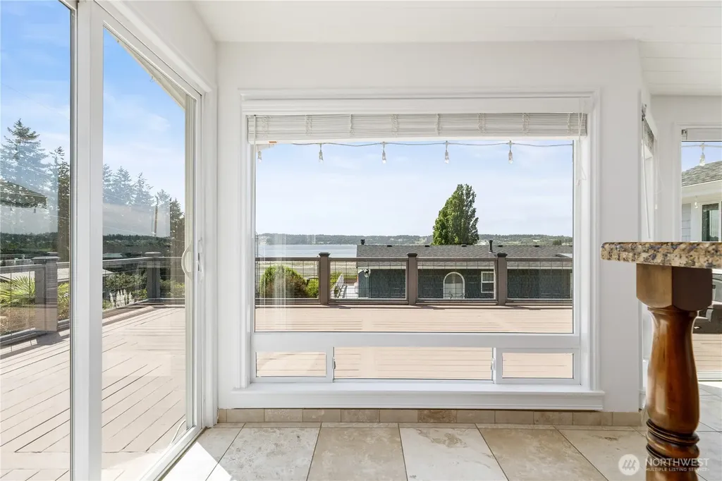 2735 Evening Glory Court Clinton WA 98236