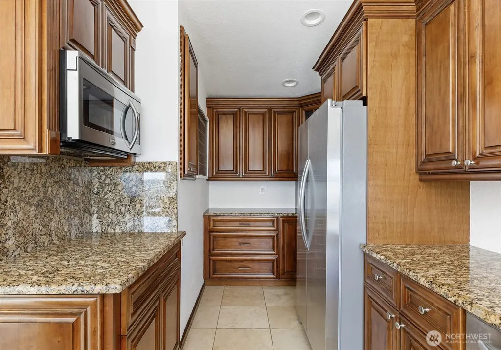 2735 Evening Glory Court Clinton WA 98236