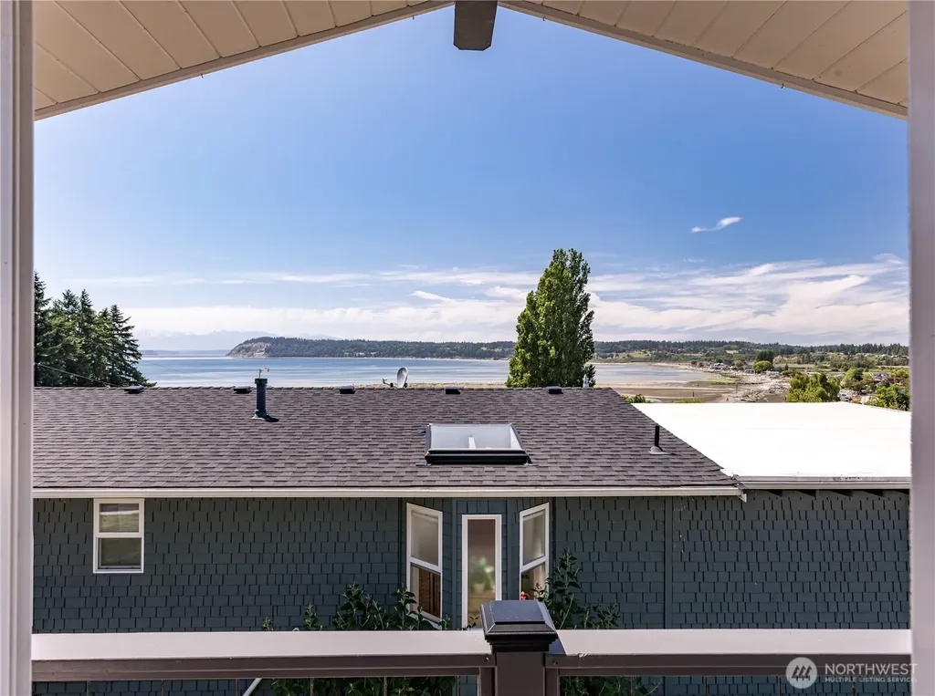 2735 Evening Glory Court Clinton WA 98236