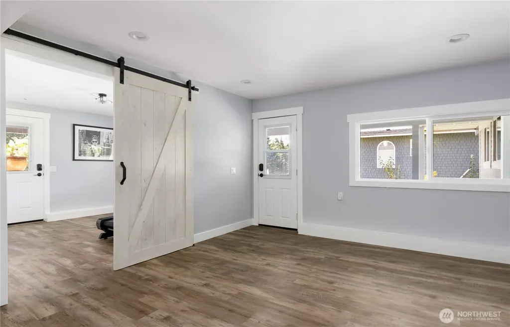 2735 Evening Glory Court Clinton WA 98236