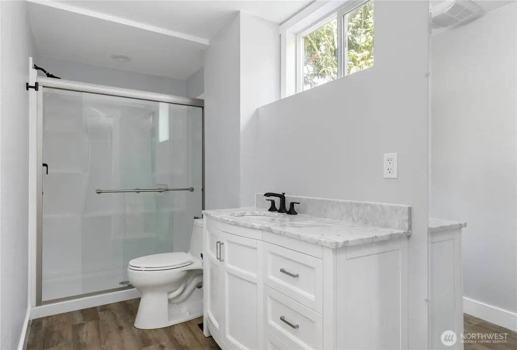 2735 Evening Glory Court Clinton WA 98236