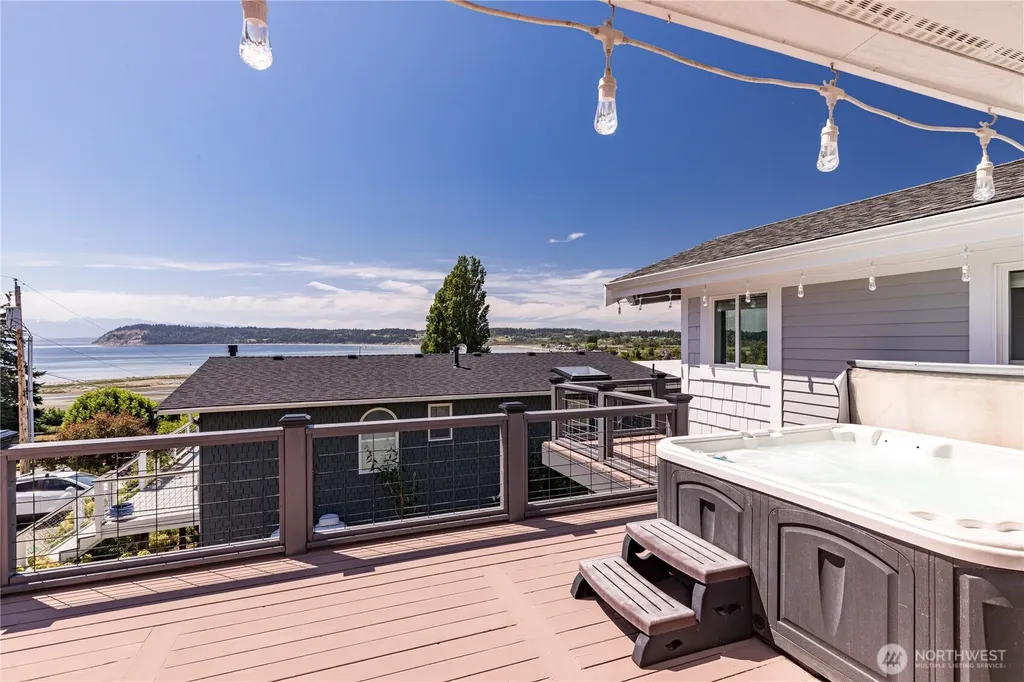2735 Evening Glory Court Clinton WA 98236