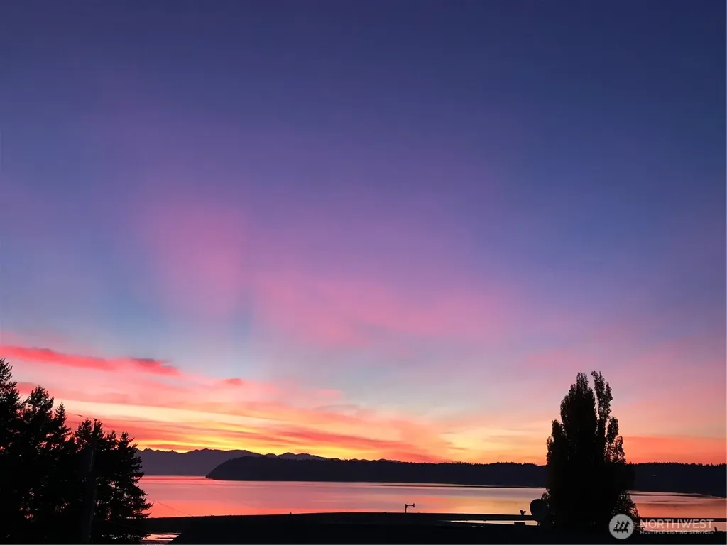 2735 Evening Glory Court Clinton WA 98236