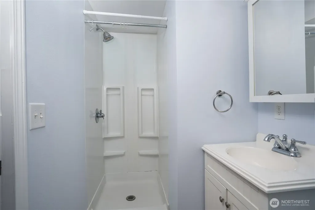 2412 Lexington Street Steilacoom WA 98388