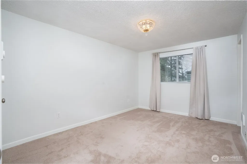 2412 Lexington Street Steilacoom WA 98388