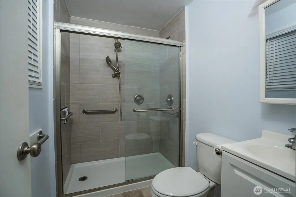 2412 Lexington Street Steilacoom WA 98388