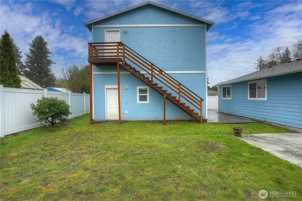 2412 Lexington Street Steilacoom WA 98388