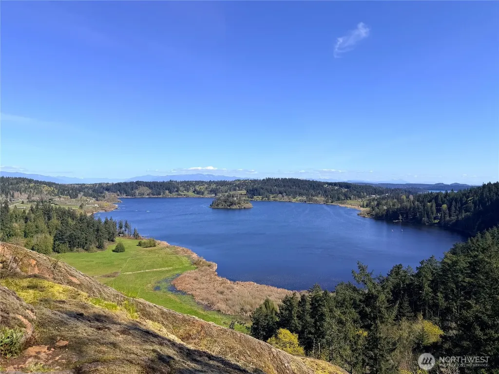 13998 Donnell Road Anacortes WA 98221