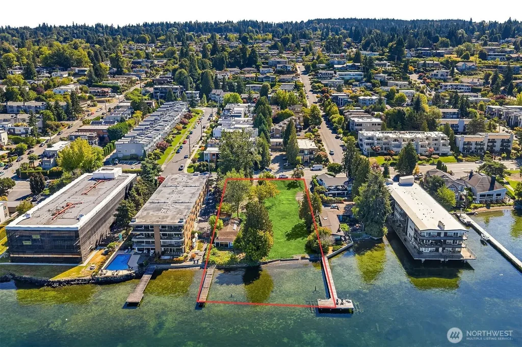 6211 Lake Washington Boulevard NE Kirkland WA 98033