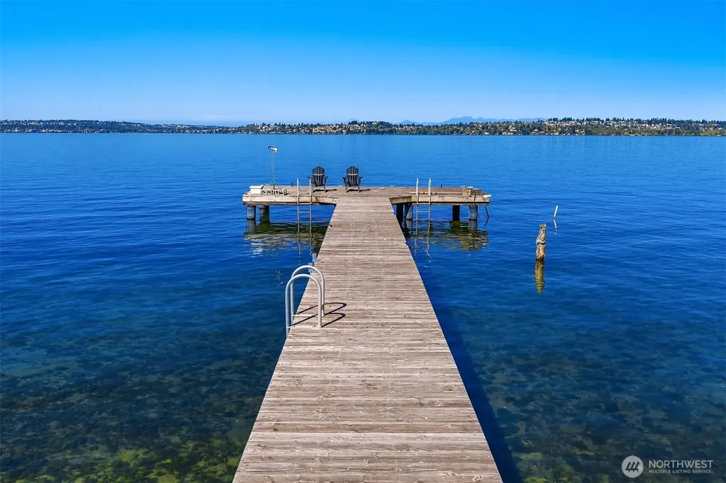 6211 Lake Washington Boulevard NE Kirkland WA 98033
