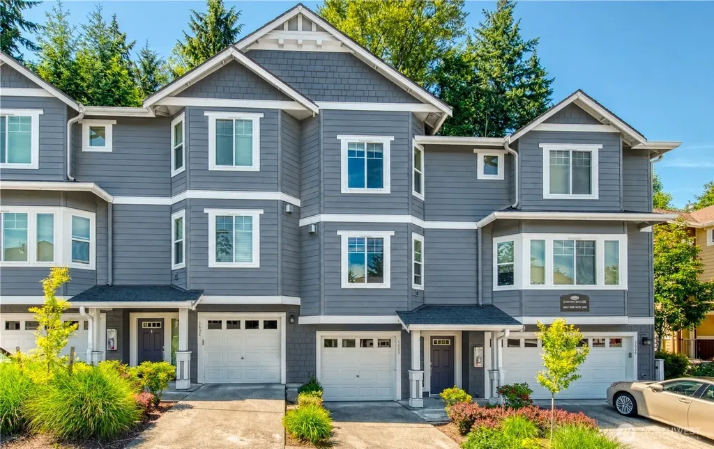 5583 Lakemont Boulevard SE Bellevue WA 98006